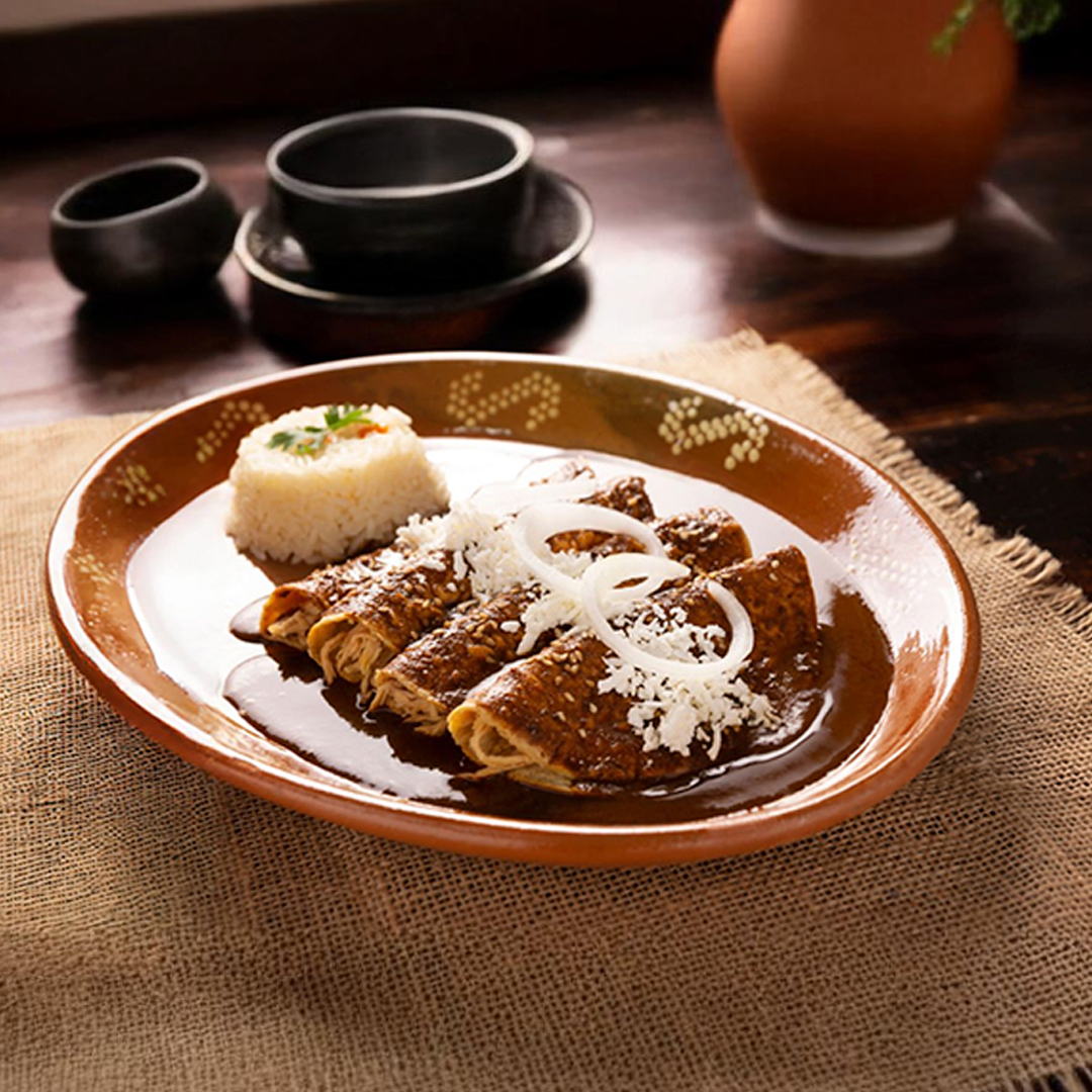 Mole de Atocpan almendrado